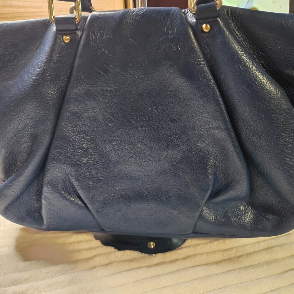 MCM Embossed Pebble Leather Bag - Picture 4 of 10